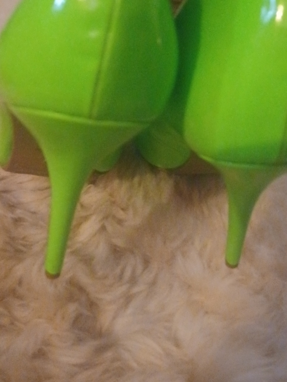 ANNE MICHELLE Neon LIME Green Patent Pointed Toe Stiletto Pumps sz.9 - Picture 3 of 5